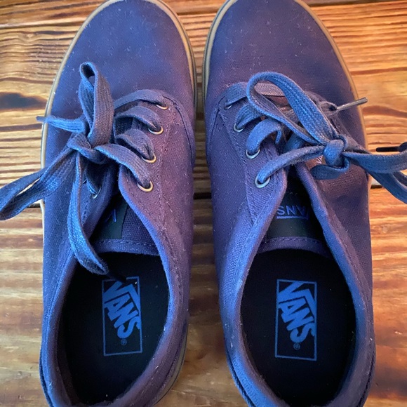 boys vans size 4
